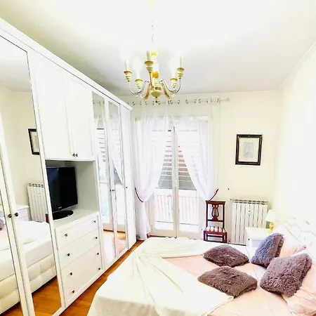 公寓 Charming House